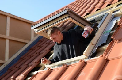 Pose de fenêtres de toit Velux à Bernis